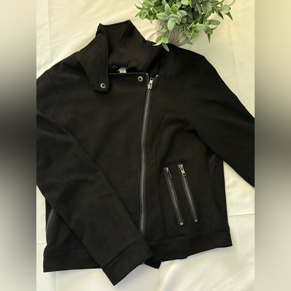 Black Zip-Up Jacket | Francesca’s Collections | Blue Rain - Picture 2 of 3